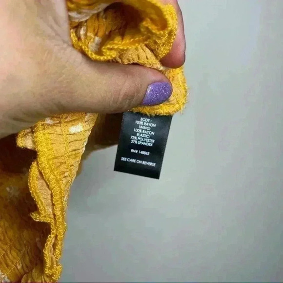 Torrid CHALLIS SMOCKED CROP CAMI Sz 1 - Picture 6 of 8